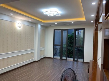 Bán nhà liền kề KĐT Văn Khê, Hà Đông cao 7 tầng, MT 4m, đường hơn 10m, có thang máy, vừa hoàn thiện đẹp