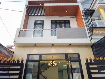 Cần bán căn nhà riêng gần chợ Bình Chánh, Q. Bình Chánh, Tp Hồ Chí Minh đường 6m, tiện kinh doanh