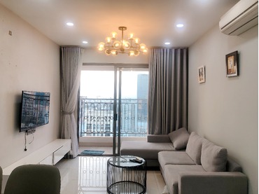 Cho thuê căn hộ Saigon Royal 2pn, tầng cao, view Q1 rất đẹp, full nội thất