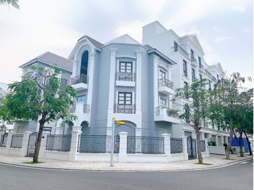 Cho thuê biệt thự Boutique Villa M4-05 Vinhomes Grand Park, Q9, TpHCM thô, giá rẻ