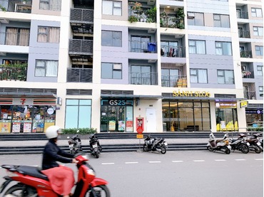 Thuê shop S106.01S03 Vinhomes Grand Park hoàn thiện, vị trí đẹp, căn góc