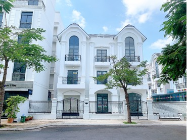 Cho thuê biệt thự đơn lập T15-49 Vinhomes Grand Park đã hoàn thiện đẹp