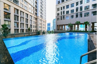 Bể bơi ngoài trời tầng 3 Saigon Royal Residence